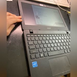 Laptop 11 inch, Acer travelmate B, windows 10